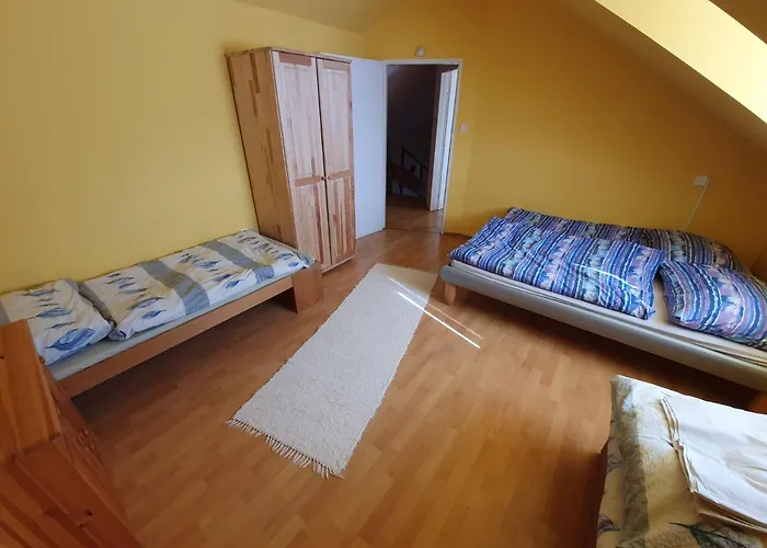 Nyaraló Garden View Felsősom